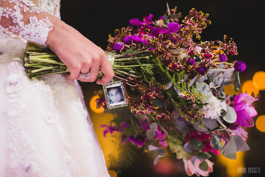 A personalidade da noiva no buquê do casamento A personalidade da noiva no buquê do casamento