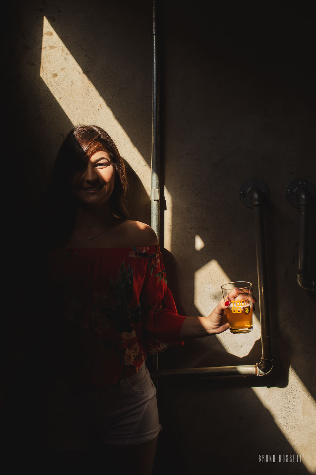 Foto Ensaio pré-casamento Nath e Diego - Cervejaria Colorado Toca do Urso - Imagem 6