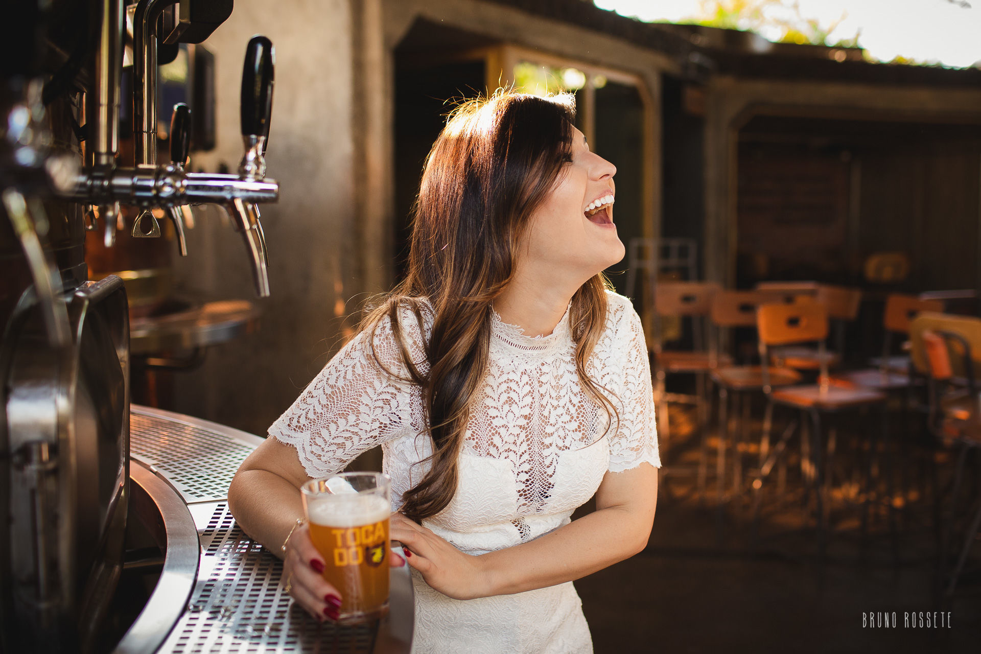 Foto Ensaio pré-casamento Nath e Diego - Cervejaria Colorado Toca do Urso - Imagem 12